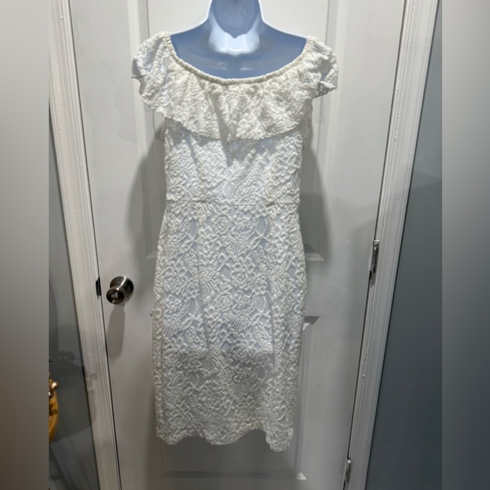 I ❤️ Ronson Lace Dress - Picture 4 of 6